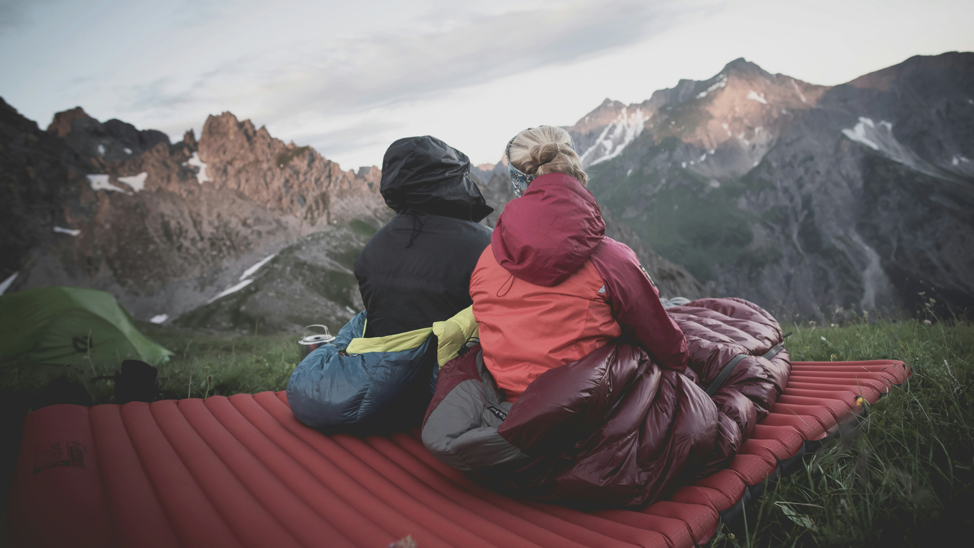 Schlafsack beim Camping